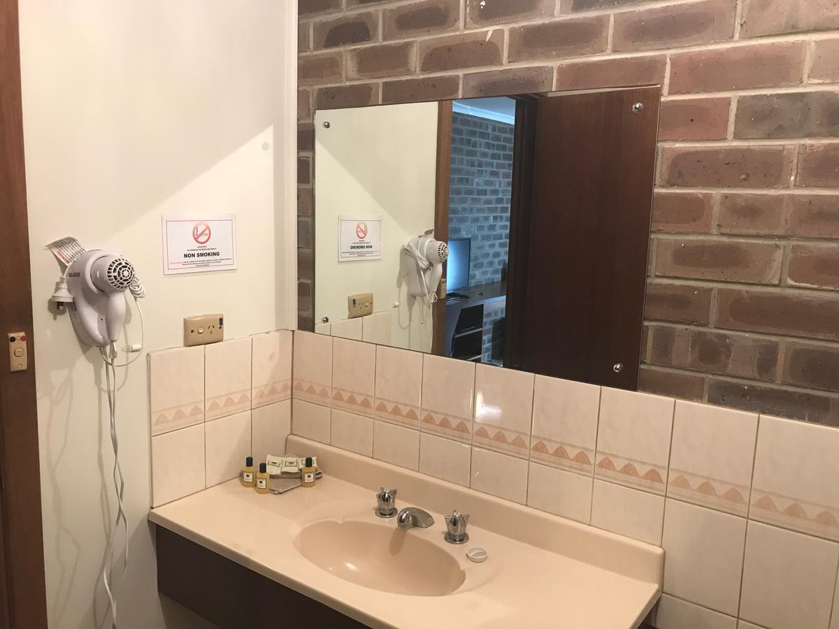 Lake Albert Motel Meningie Экстерьер фото