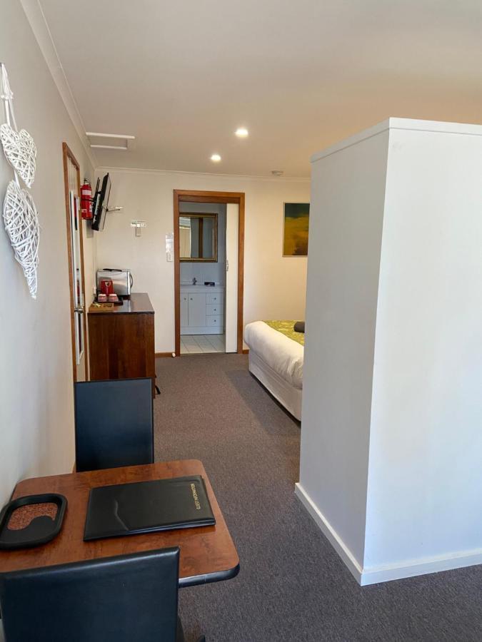 Lake Albert Motel Meningie Экстерьер фото
